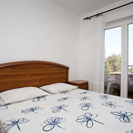 Bed & Breakfast Mario Krk Town Buitenkant foto