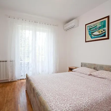 Bed & Breakfast Mario Krk Town Buitenkant foto
